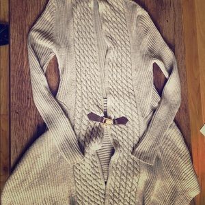Long sleeve beige cardigan